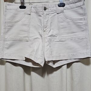 UNIONBAY Women's Cream Front-Pocket Jean Shorts